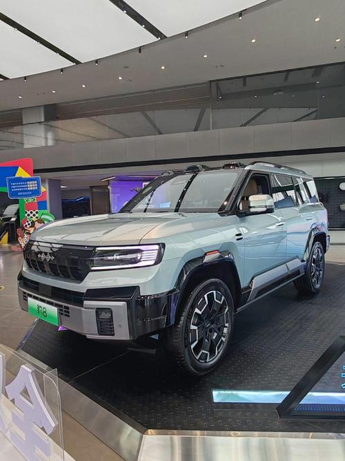东莞茶山镇龙优南企业管理咨询比亚迪方程豹硬派越野的爆款，英菲尼迪35周年与你共成长